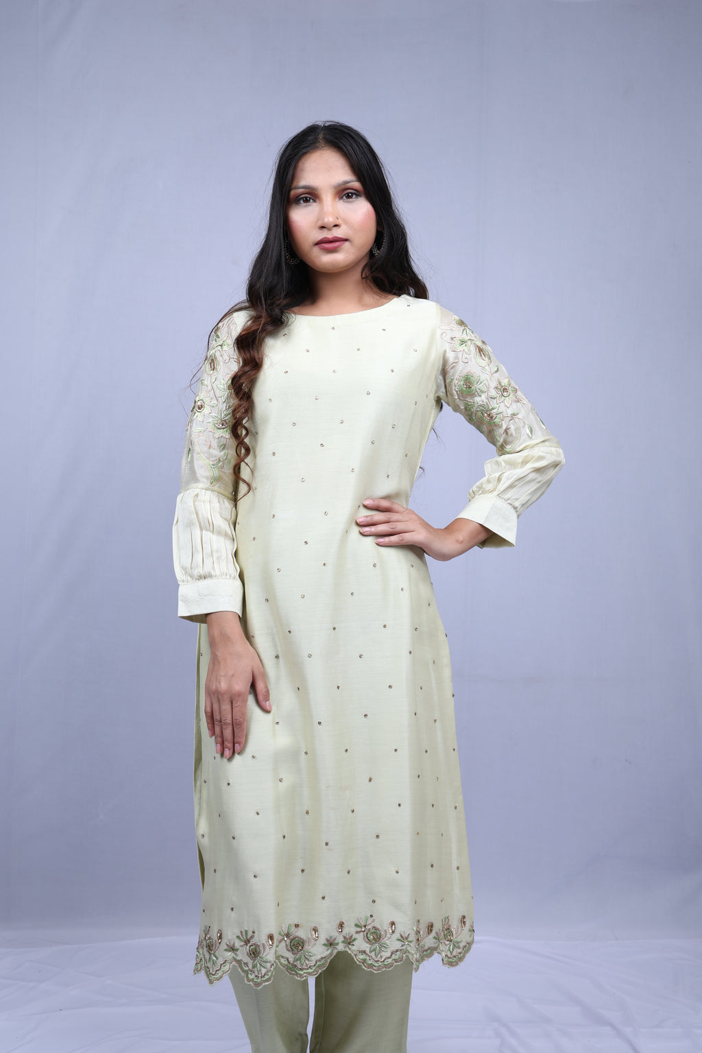Cream Kurta set with floral embroidery