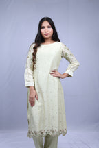 Cream Kurta set with floral embroidery