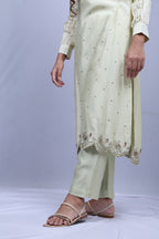 Cream Kurta set with floral embroidery