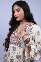 Off-white blaock design kurta set