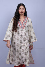 Off-white blaock design kurta set